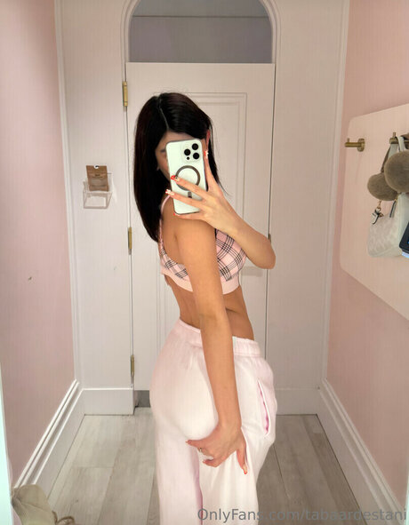 Taba Ardestani nude onlyfans leaks