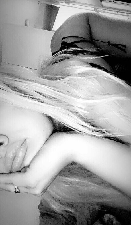 Nelli Virtanen onlyfans free content