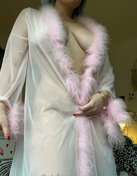 Maren Hemeon onlyfans topless