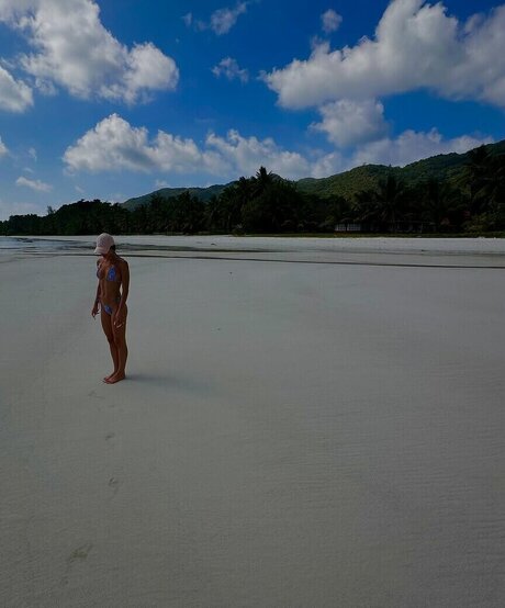 Nina Janova onlyfans sex tape