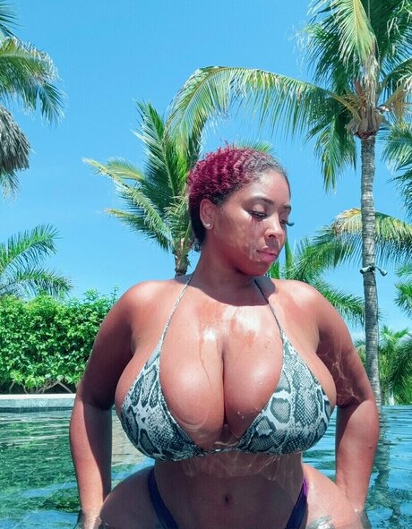 Therealcateyes onlyfans leaked tits