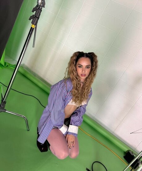 Daniela Avanzini onlyfans striptease