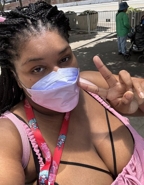 Uzuri Mia onlyfans leak new