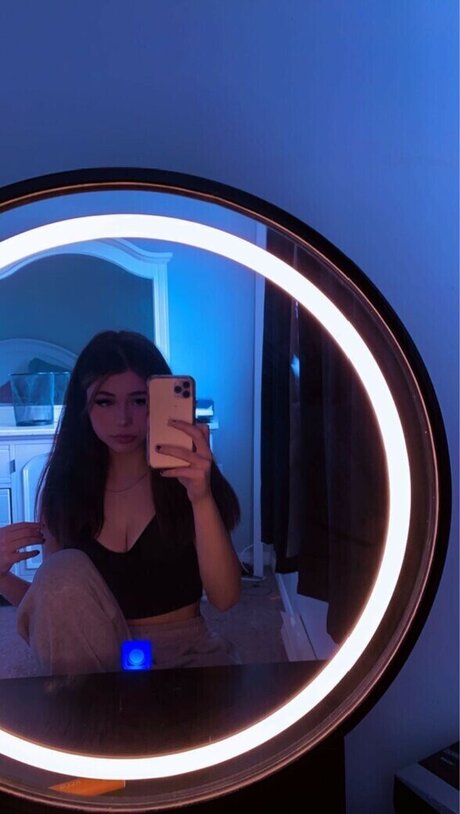 xoscarlettx onlyfans nude leak