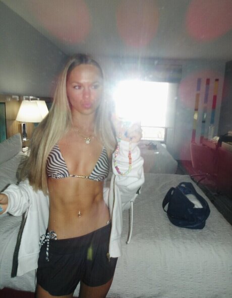 Chloe Rigdon onlyfans ass