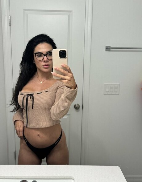 hanging tits onlyfans sexy nudes img