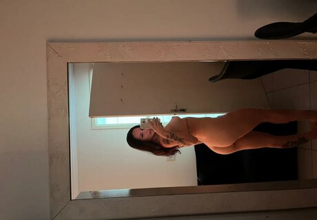 Julia Lara naked onlyfans leaked