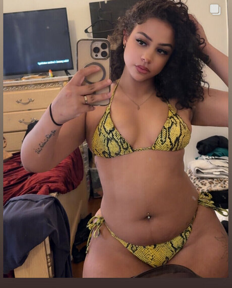 Thick Baddie Forevaa laii onlyfans nude