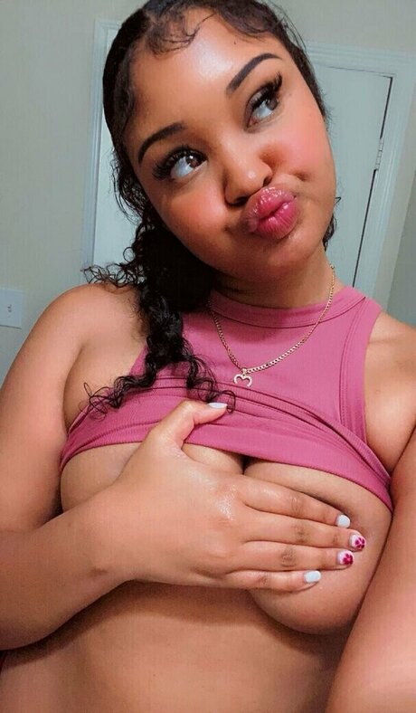 Squeak Girl onlyfans leaked pictures