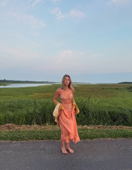 izzipoopi only fans photos