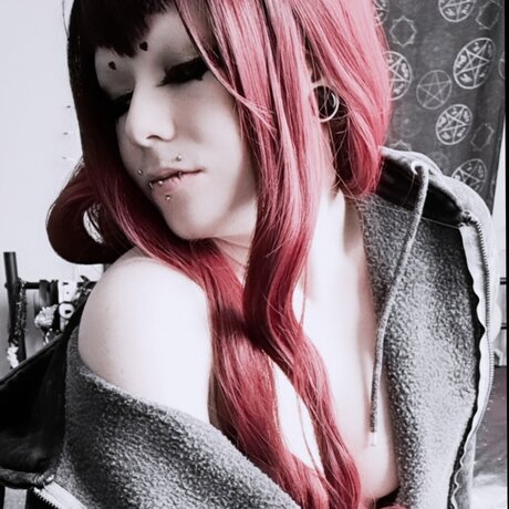 Willaby Morpho onlyfans striptease