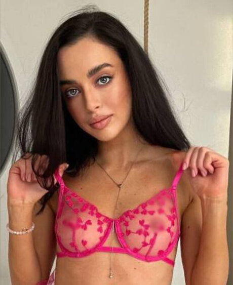 Nomi Noir hot onlyfans