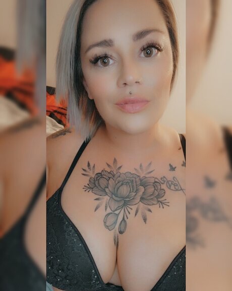 l4 r3bell3 only fans nude