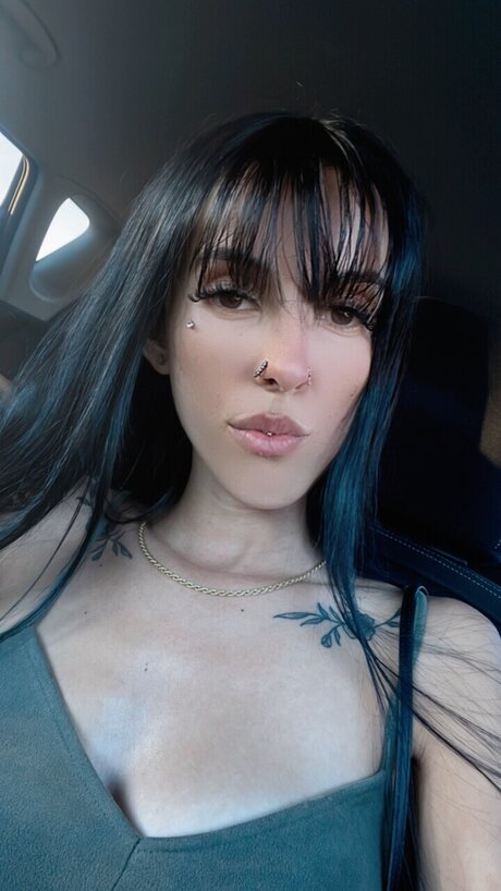 Naughty V_ onlyfans nude pictures