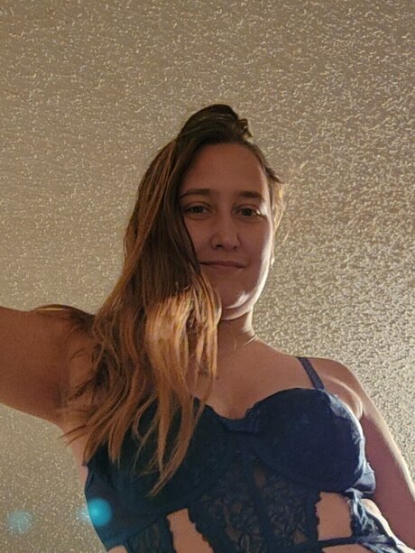 Julia Bigelow onlyfans naked pics