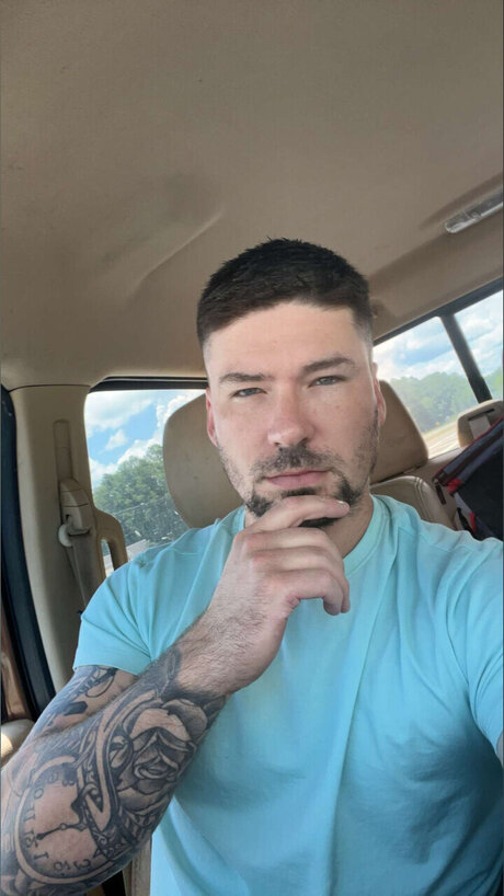 David Anderson nude onlyfans pics