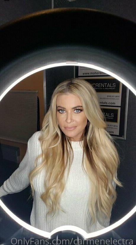 CarmenElectra onlyfans pic