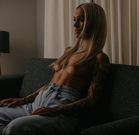 Hayley Mordue onlyfans nide