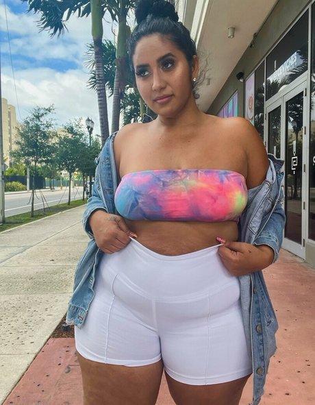 tianatee808 onlyfans topless