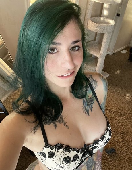 sentientbees2 naked onlyfans leaks