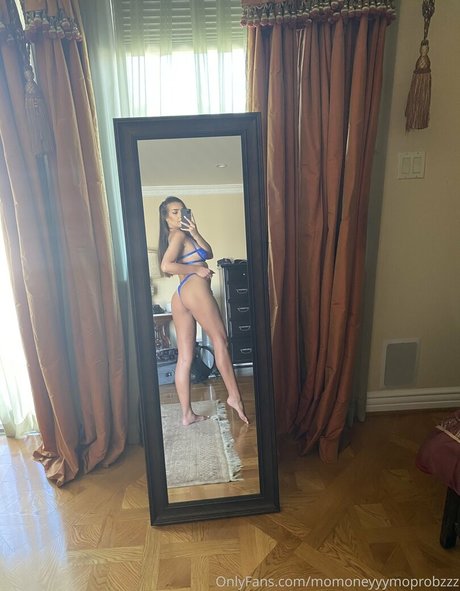 momoneyyymoprobzzz onlyfans x