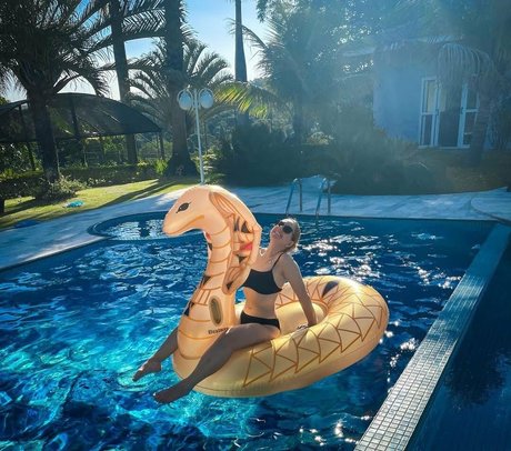 Carol Capel onlyfans ass