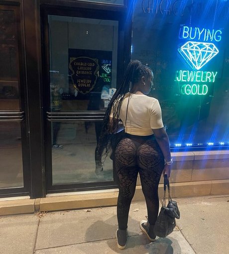 Bianka Damanii feet onlyfans