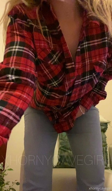 hornycavegirl onlyfans nude leaked