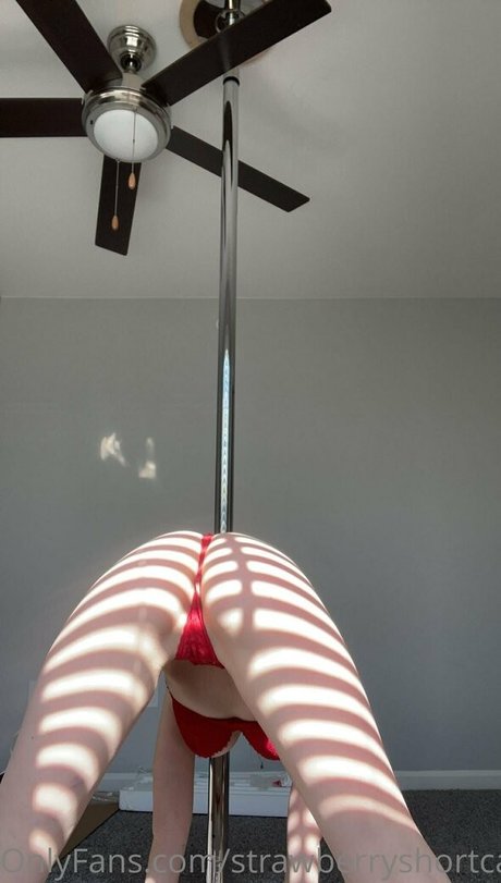 strawberryshortcakes420 onlyfans porn nude