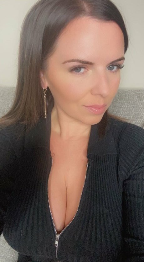 Goddess Alexi onlyfans posts