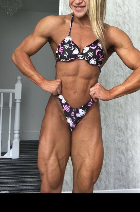 emilyjbrand98 onlyfans model