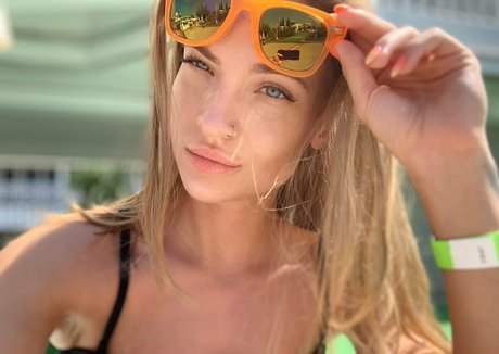 katehound only fans naked