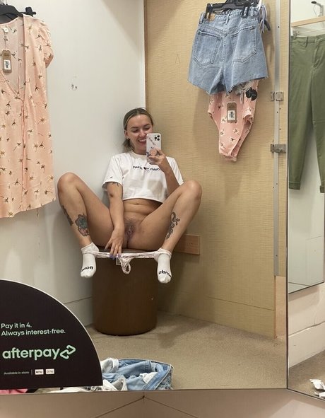 littleeviejones onlyfans model