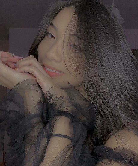 Trin Lovell onlyfans fotos