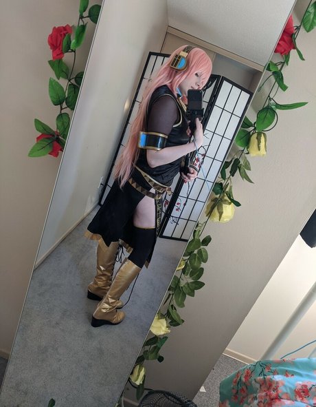 Dera Megurine onlyfans free porn