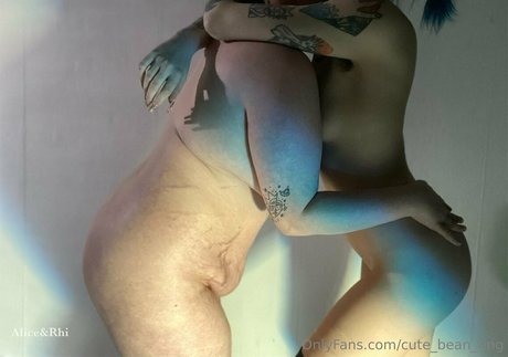 hairy pregnant onlyfans sexy self-portrait