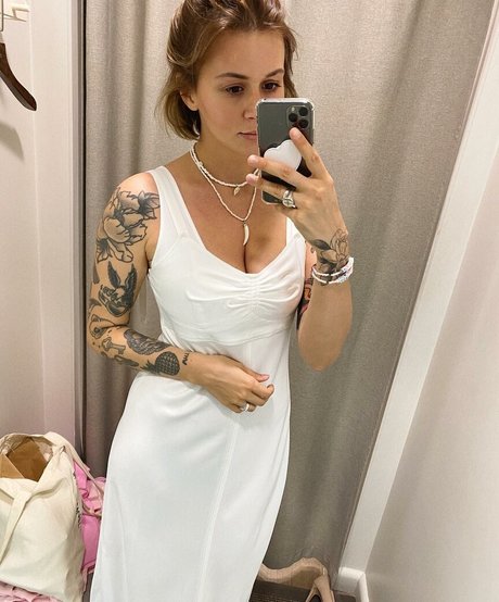 Daria Perel onlyfans tits