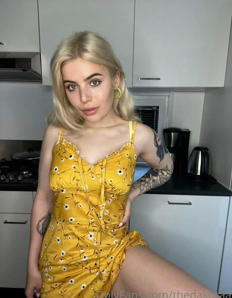 thedakotaa onlyfans photos