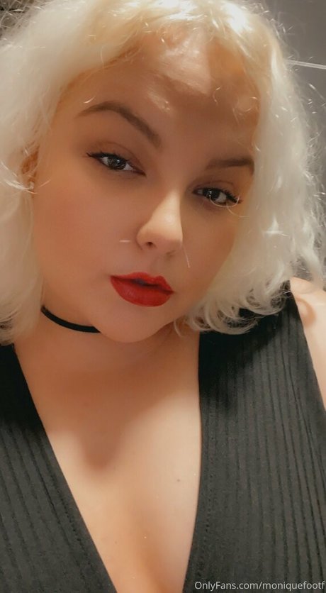 moniiquefox onlyfans images