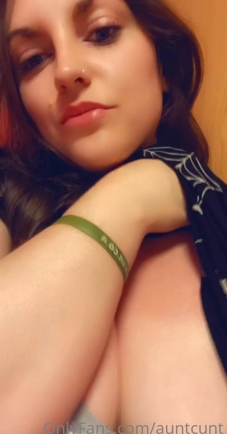 auntcunt onlyfans leaked.