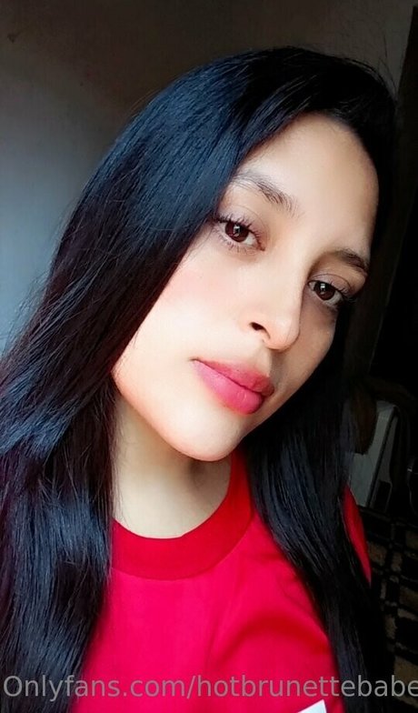 hotbrunettebabe on onlyfans