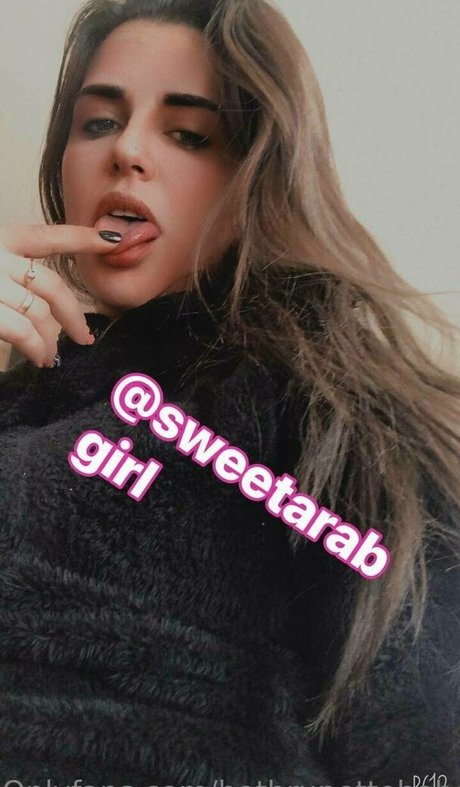 hotbrunettebabe naked only fans