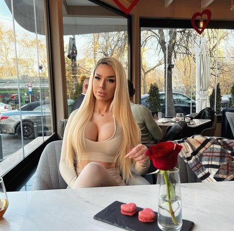 Eveline Marie onlyfans naked