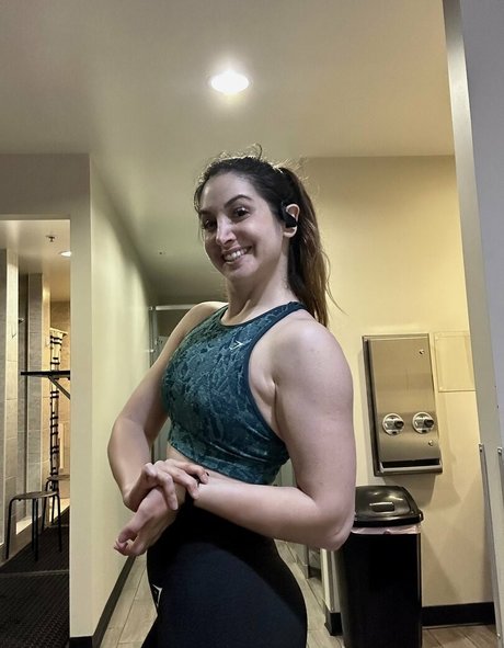 Sloane Wolf onlyfans leak new