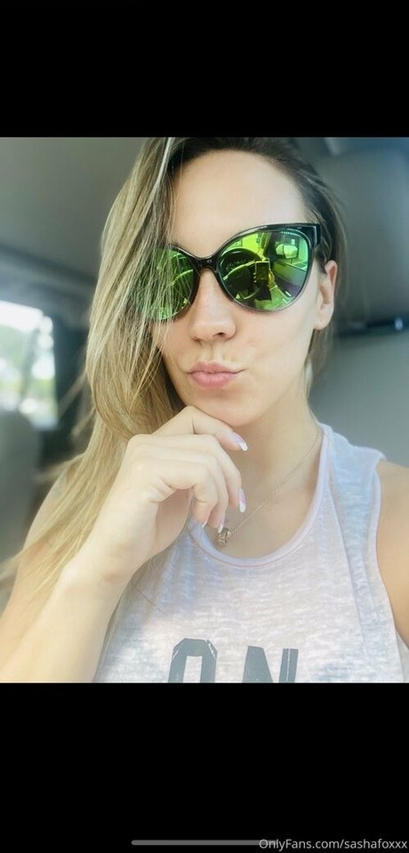 sashafoxxx onlyfans model photo