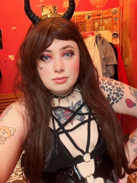 MidoriMansonOnline_ leaked onlyfans