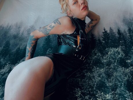 missseveee onlyfans strip