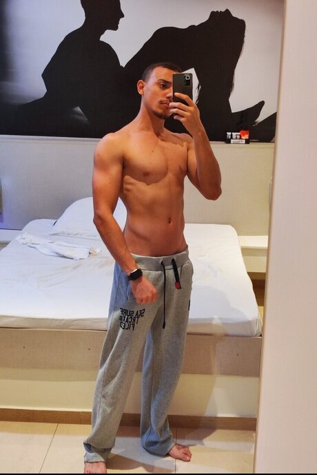 Ueverton naked on onlyfans