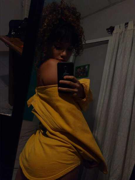 Aisha Lee feet onlyfans