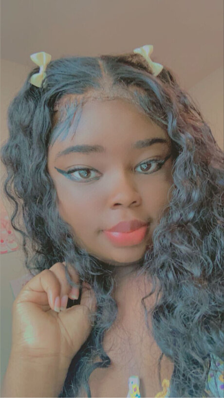 Sweeetestangel onlyfans model images